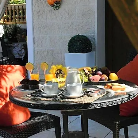Profumo Di Mare Bed & Breakfast 3*